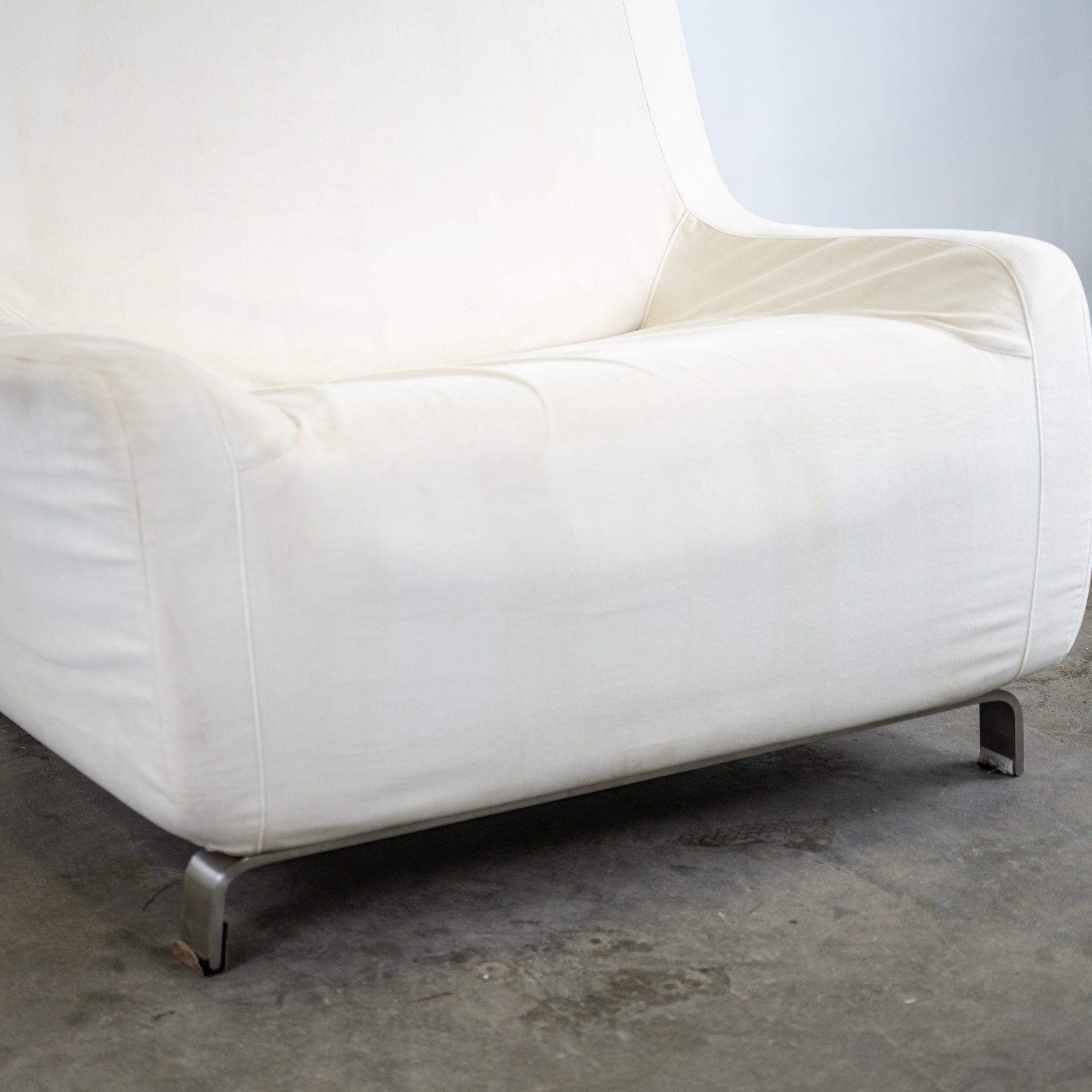 White Hannes Wettstein Chat Armchair by Pallucco